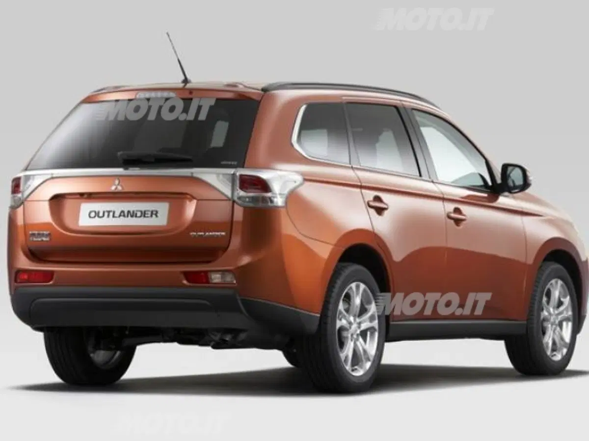 Mitsubishi Outlander: ora anche bi-fuel a benzina/GPL (8)