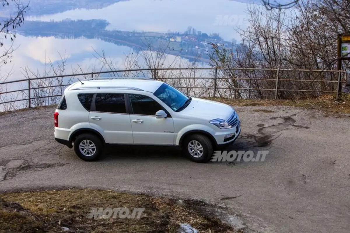 Ssangyong Rexton W (2)