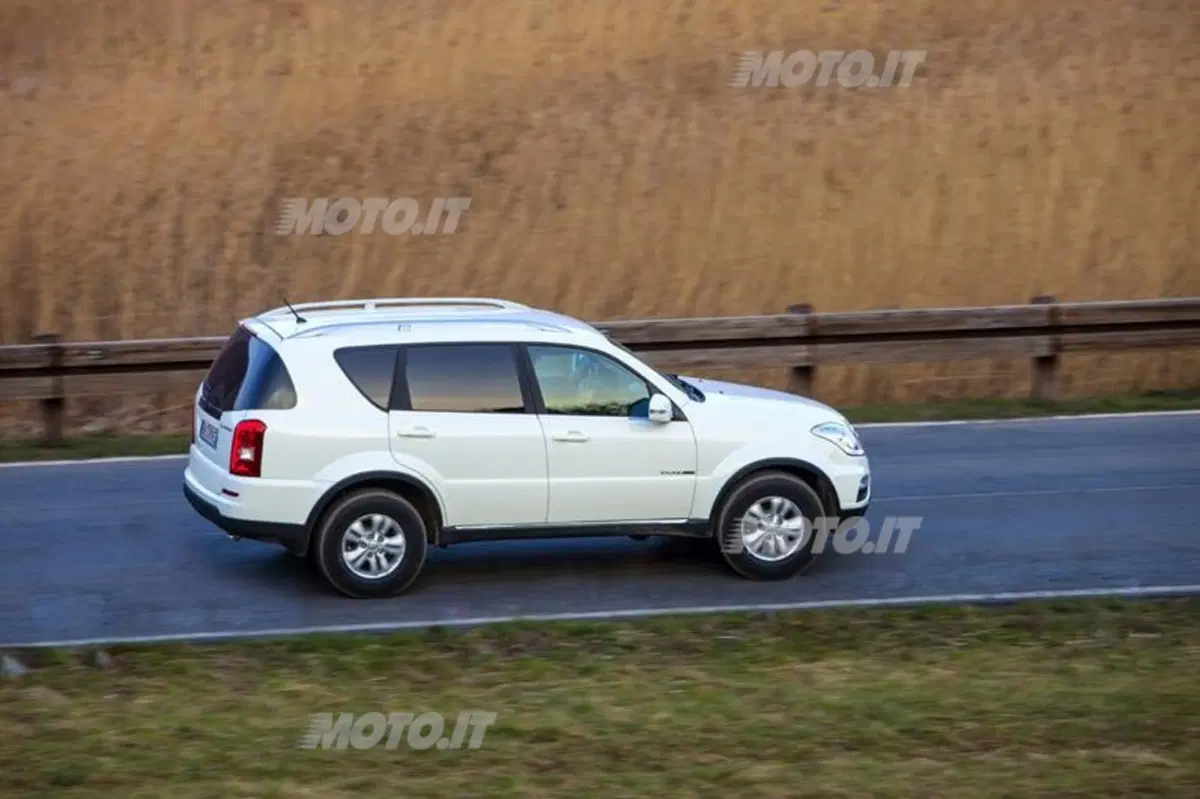 Ssangyong Rexton W (6)
