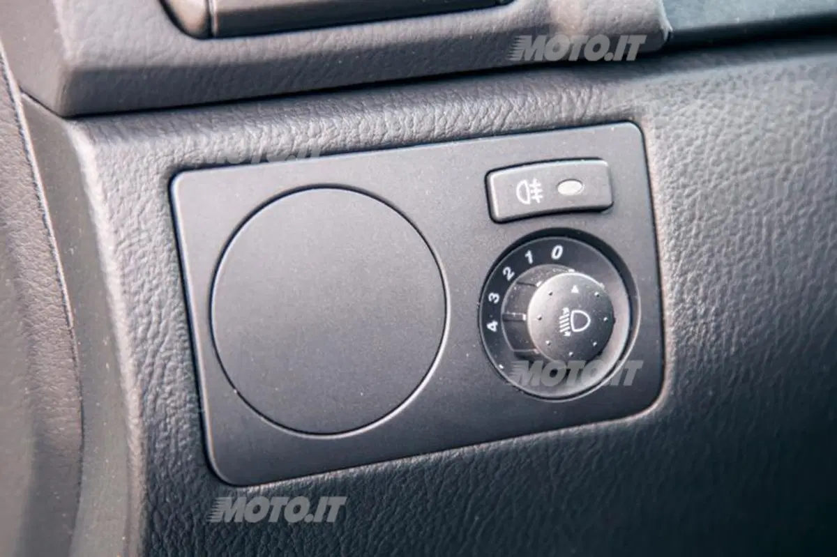 Ssangyong Rexton W (52)