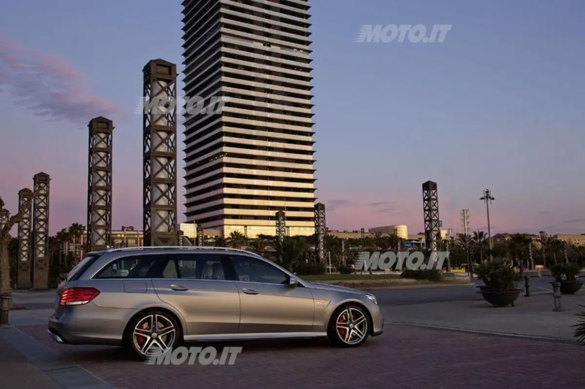 Mercedes E 63 AMG (22)