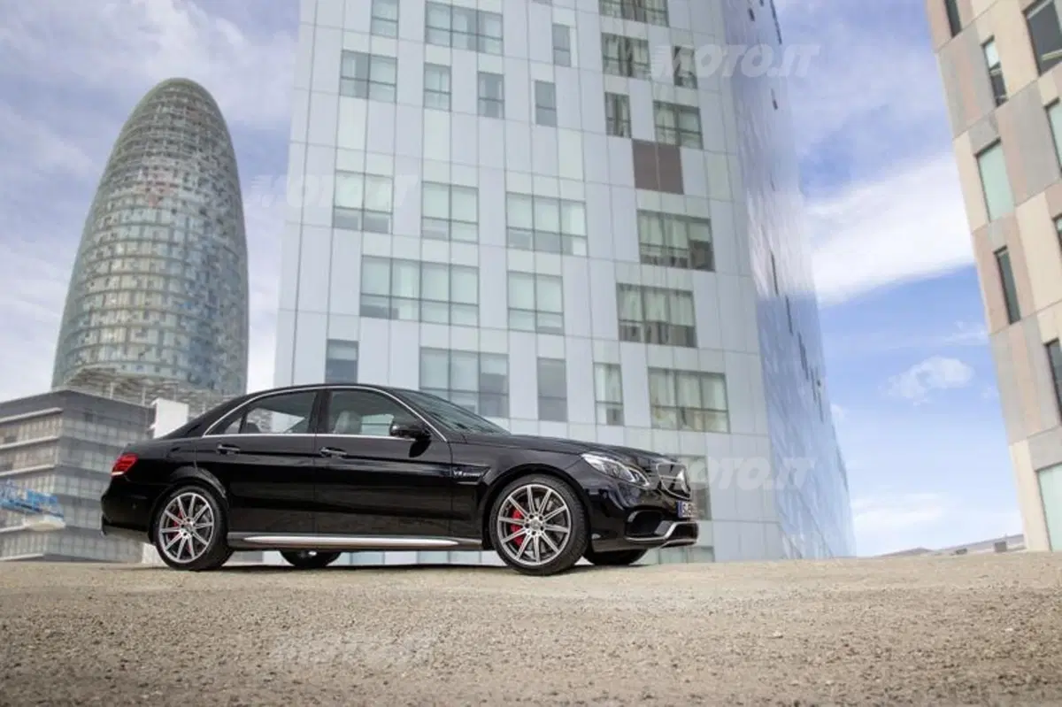 Mercedes E 63 AMG (26)