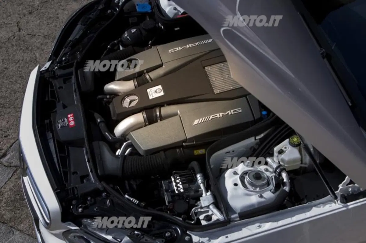 Mercedes E 63 AMG (54)