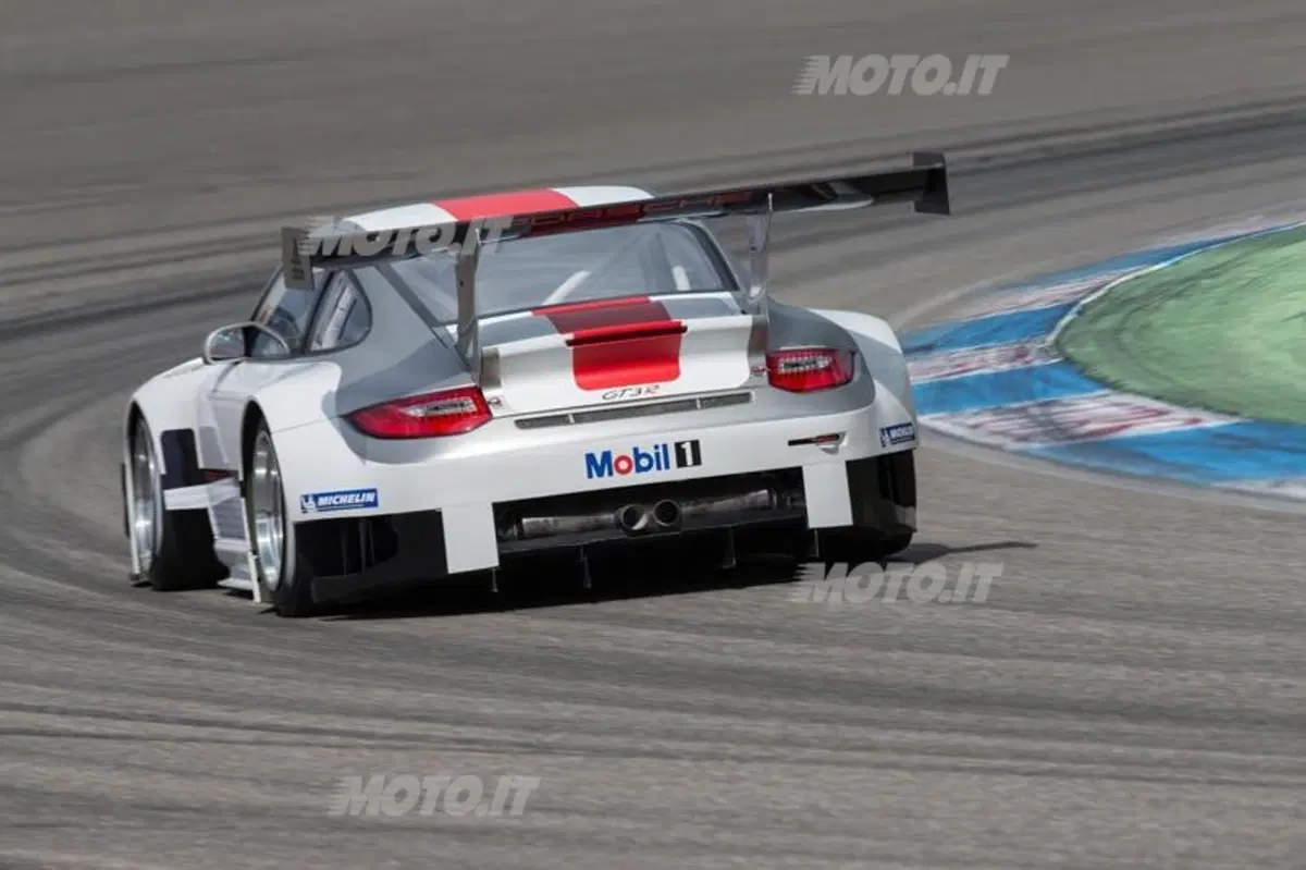 Porsche 911 GT3 R 2013 (3)
