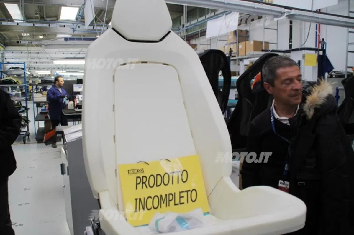Sparco: come nascono le componenti in fibra di carbonio (43)