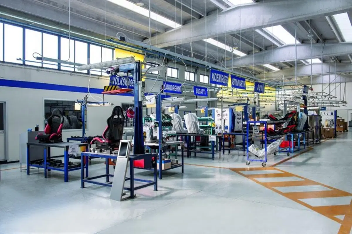 Sparco: come nascono le componenti in fibra di carbonio (47)