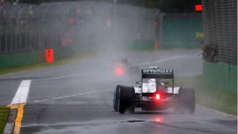 F1 Melbourne 2013: Q2 e Q3 rinviate a domani per condizioni meteo avverse