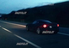 Alfa Romeo 4C sorpresa in azione su strada