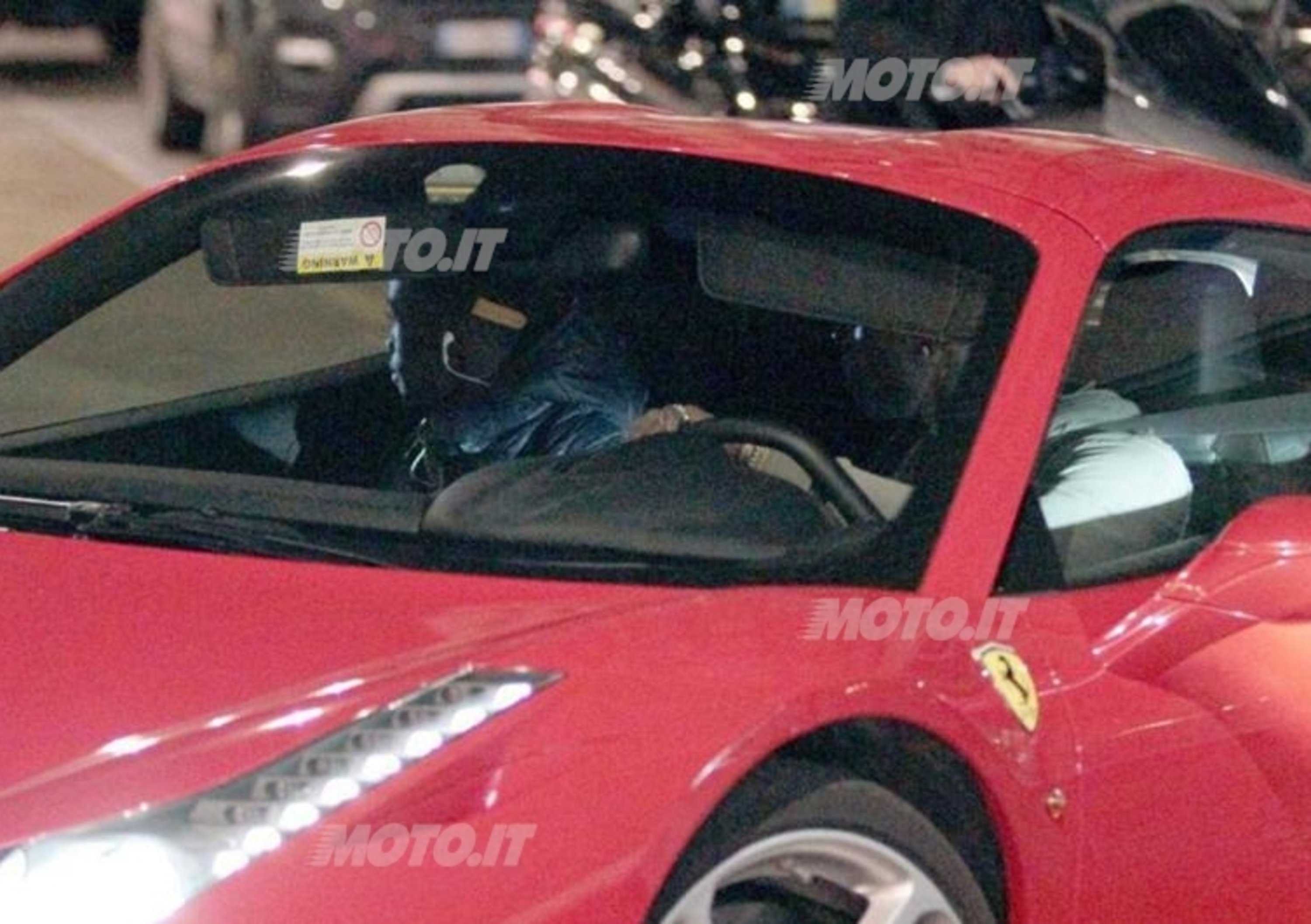 Mario Balotelli: eccolo al volante della Ferrari 458 Italia