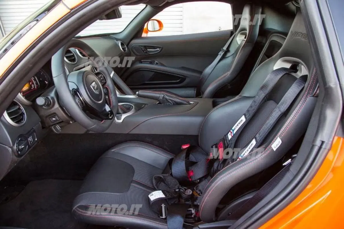 SRT Viper TA (9)