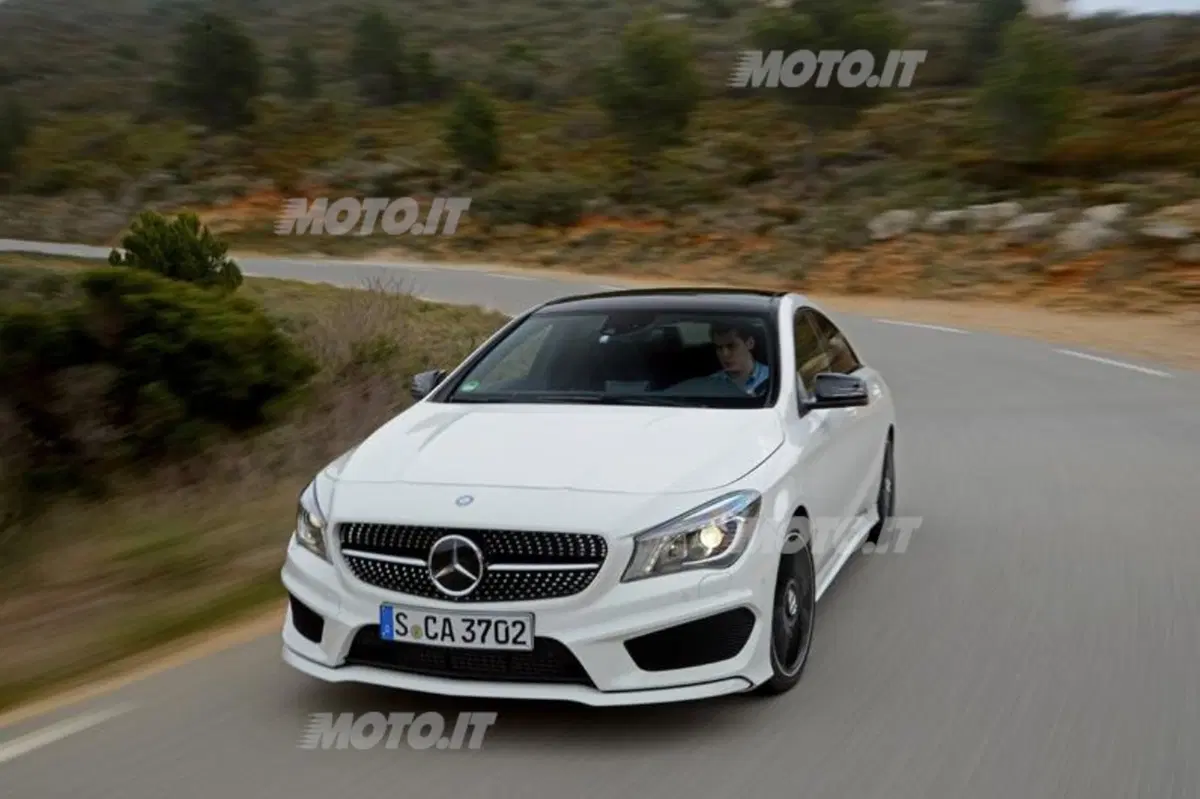 Mercedes-Benz CLA (2)