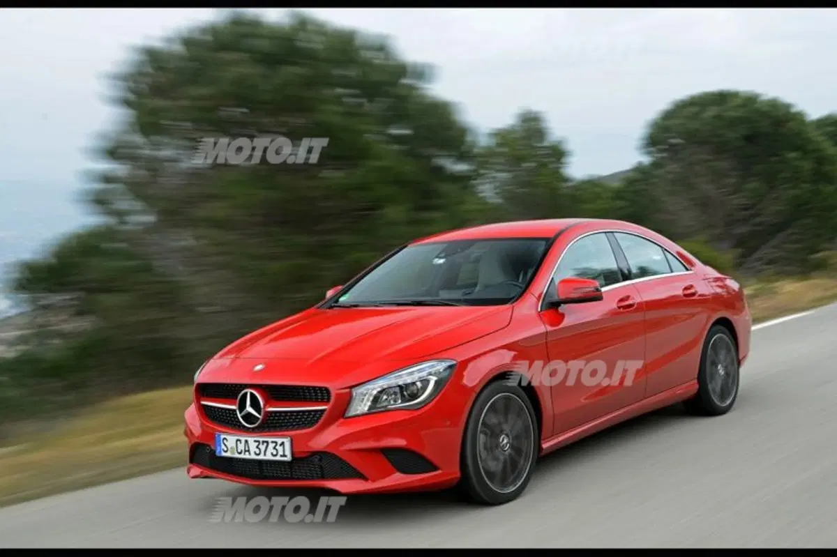 Mercedes-Benz CLA (15)