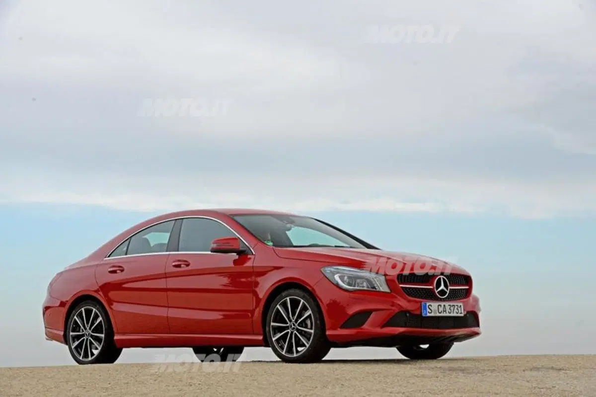 Mercedes-Benz CLA (20)