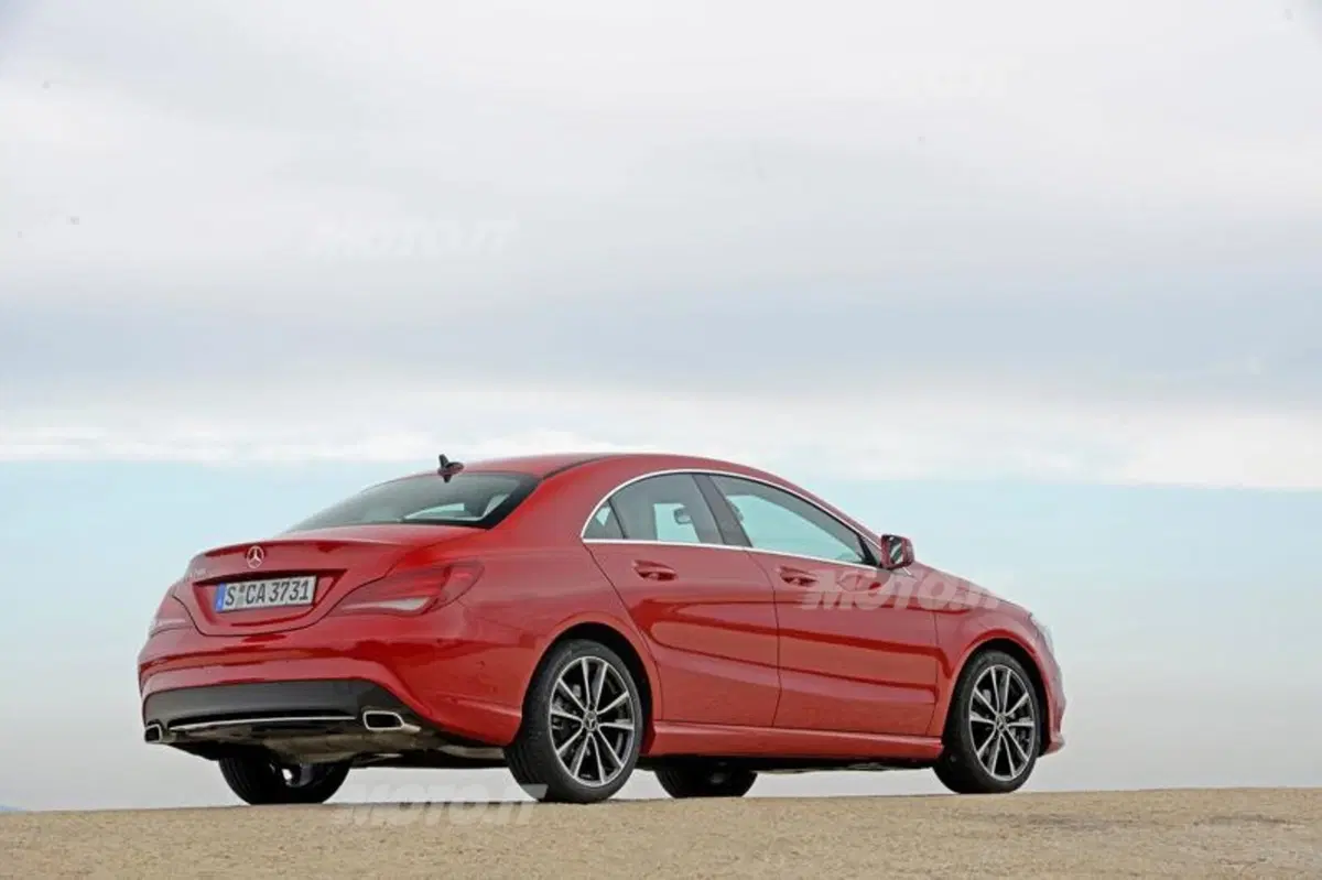 Mercedes-Benz CLA (22)