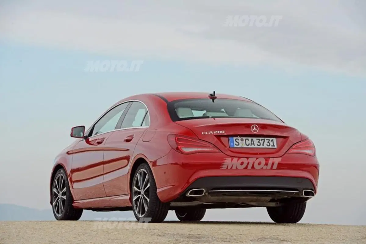 Mercedes-Benz CLA (23)