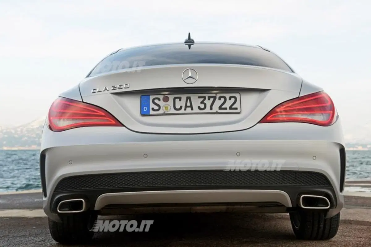 Mercedes-Benz CLA (32)