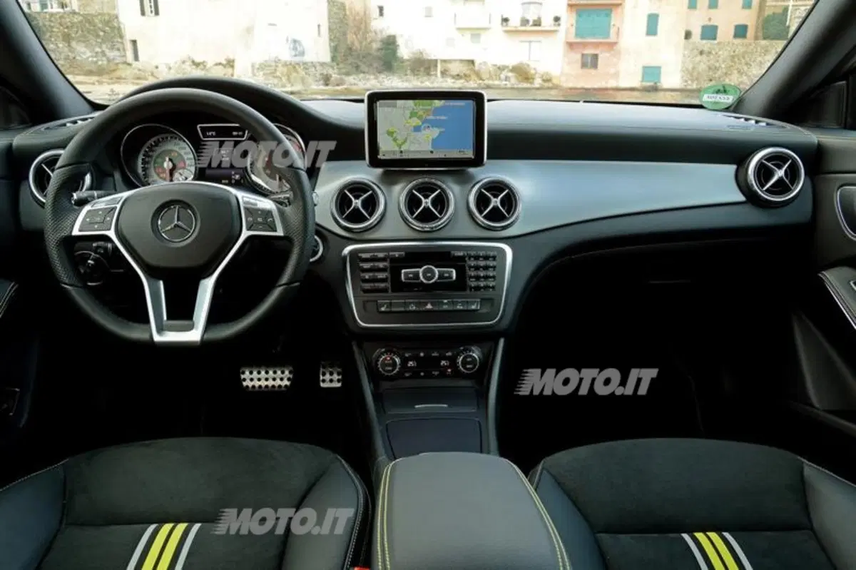 Mercedes-Benz CLA (43)