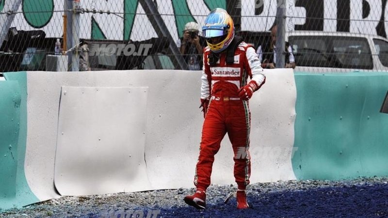 Il ritiro di Alonso in Malesia: ha sbagliato il pilota o il Team Ferrari?