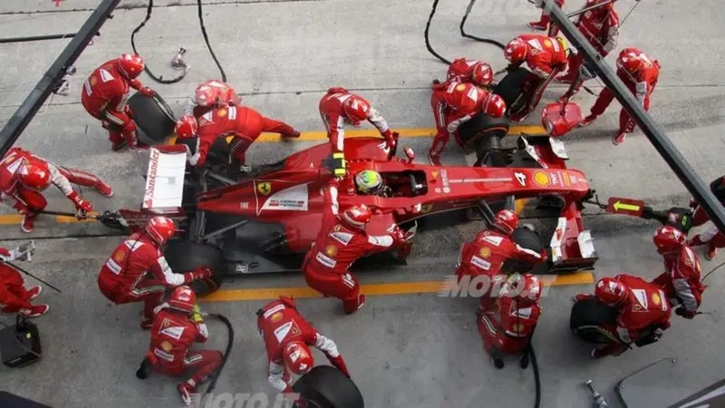 F1 GP Malesia 2013: il festival dell'errore ai box