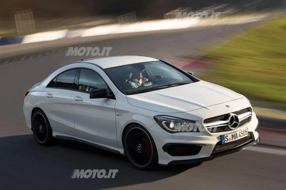 Mercedes CLA 45 AMG: tutti i dati ufficiali (6)