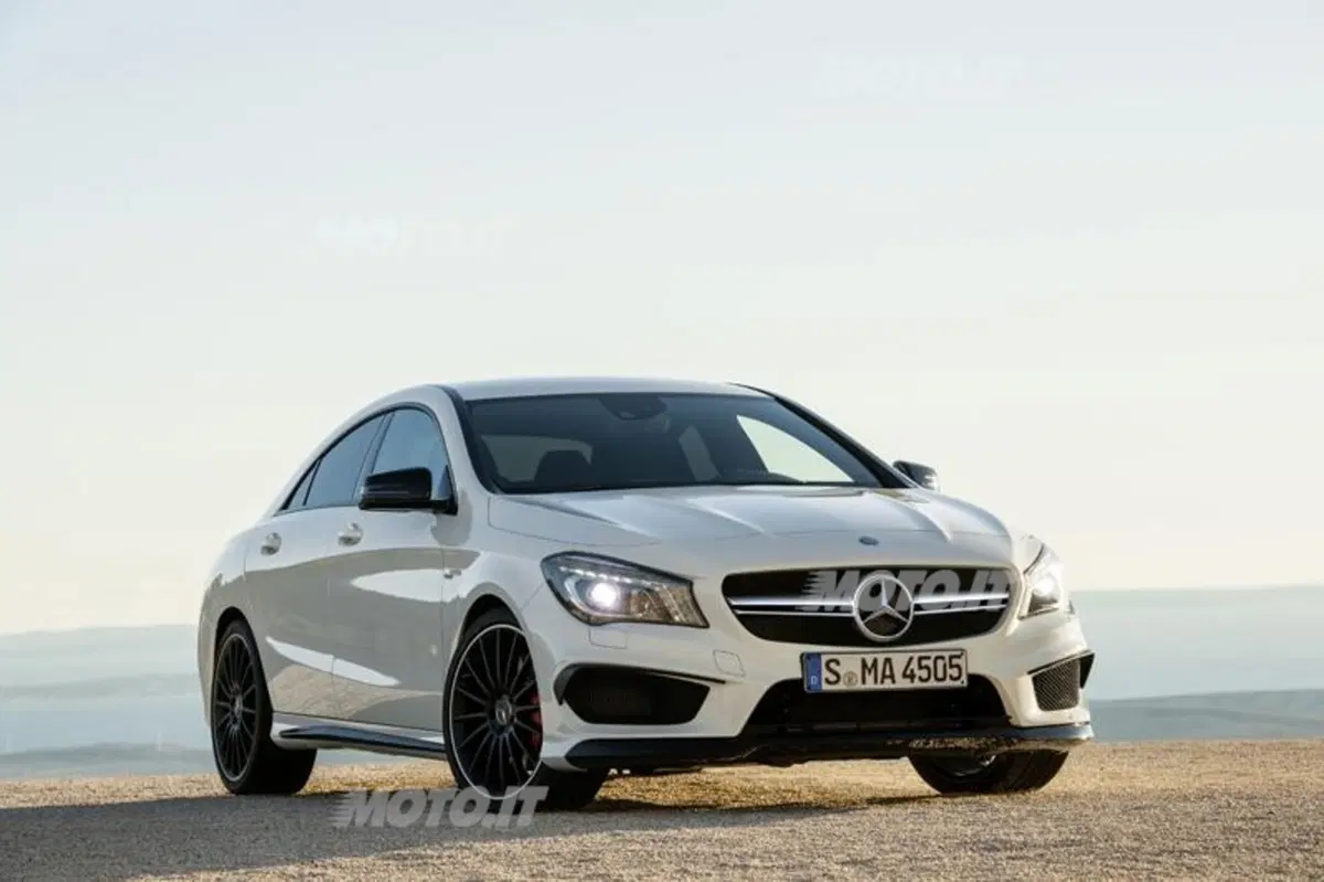 Mercedes CLA 45 AMG: tutti i dati ufficiali (7)