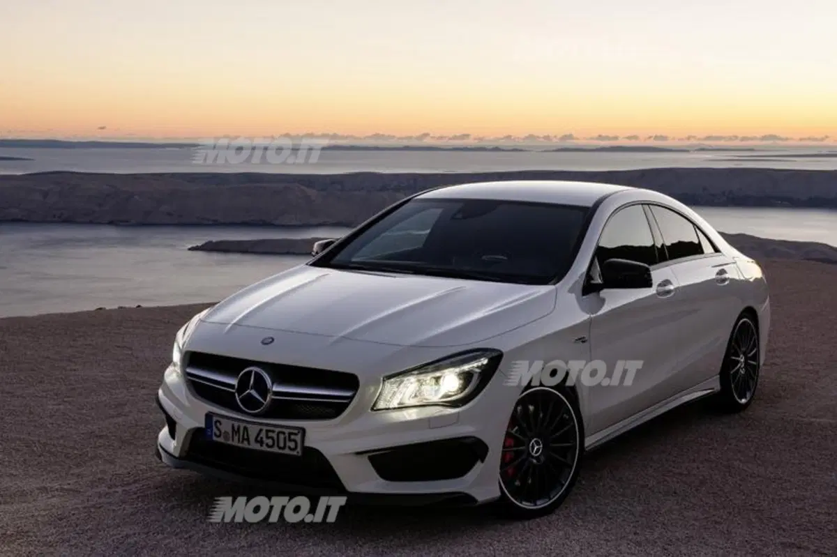 Mercedes CLA 45 AMG: tutti i dati ufficiali (9)
