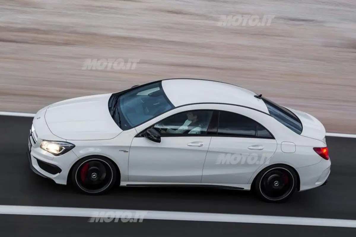 Mercedes CLA 45 AMG: tutti i dati ufficiali (10)