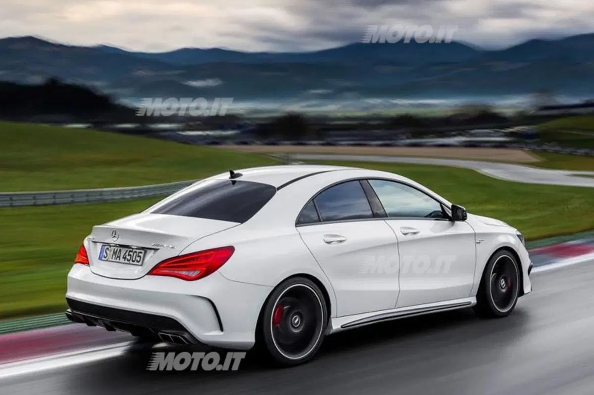 Mercedes CLA 45 AMG: tutti i dati ufficiali (12)