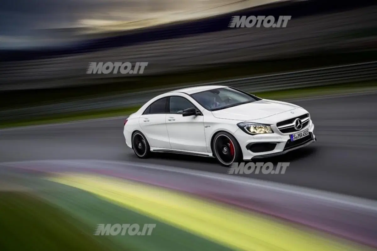 Mercedes CLA 45 AMG: tutti i dati ufficiali (16)