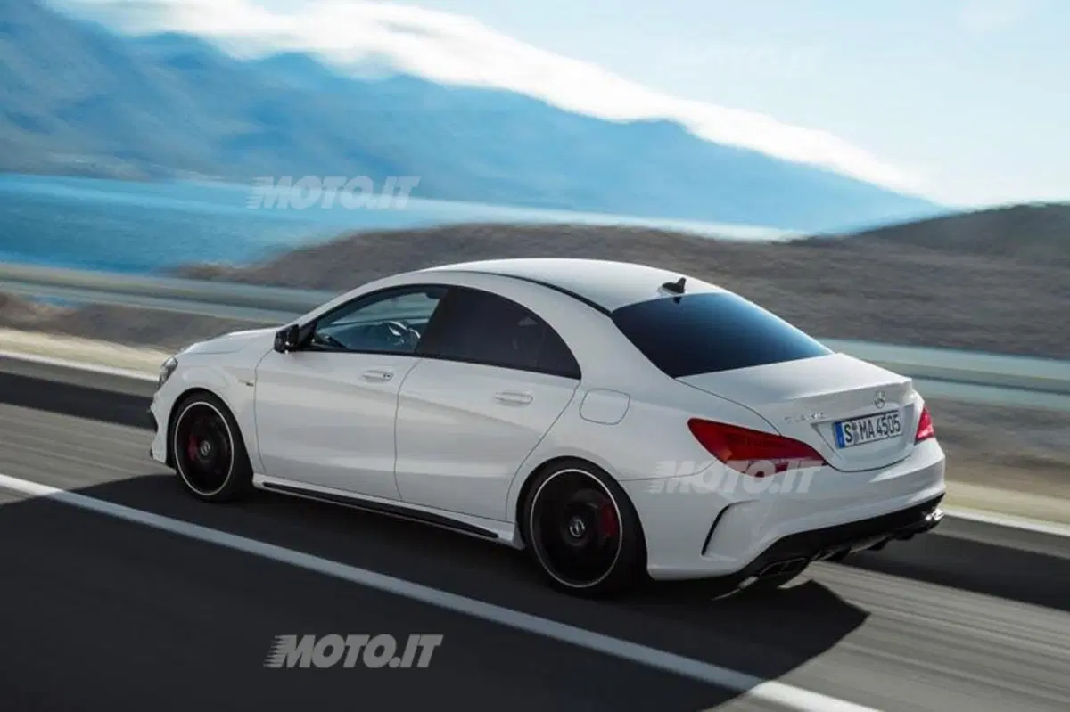 Mercedes CLA 45 AMG: tutti i dati ufficiali (19)