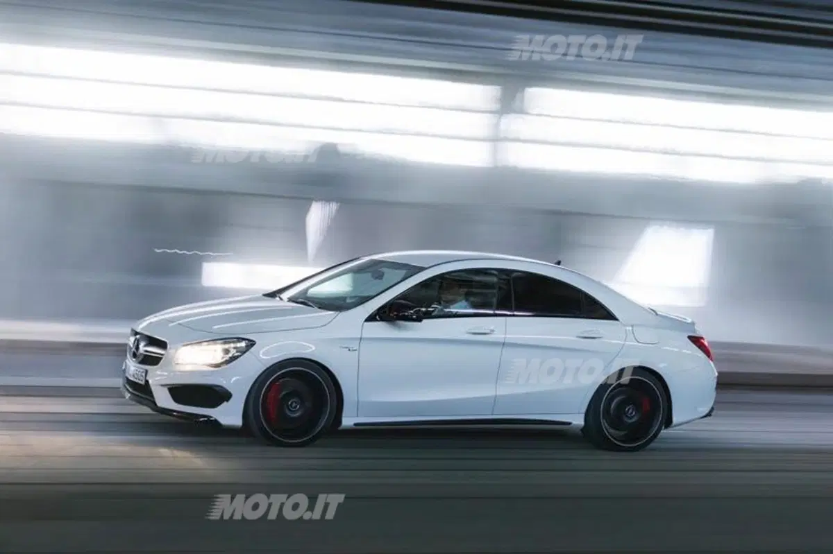Mercedes CLA 45 AMG: tutti i dati ufficiali (21)