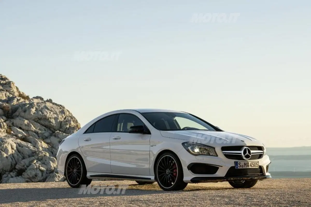 Mercedes CLA 45 AMG: tutti i dati ufficiali (24)