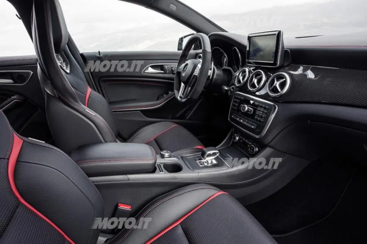 Mercedes CLA 45 AMG: tutti i dati ufficiali (29)