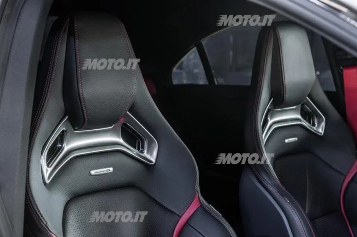 Mercedes CLA 45 AMG: tutti i dati ufficiali (30)