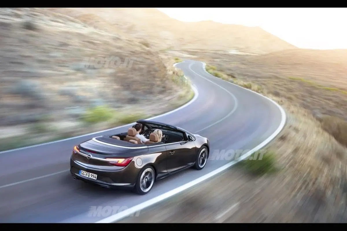 Opel Cascada (18)