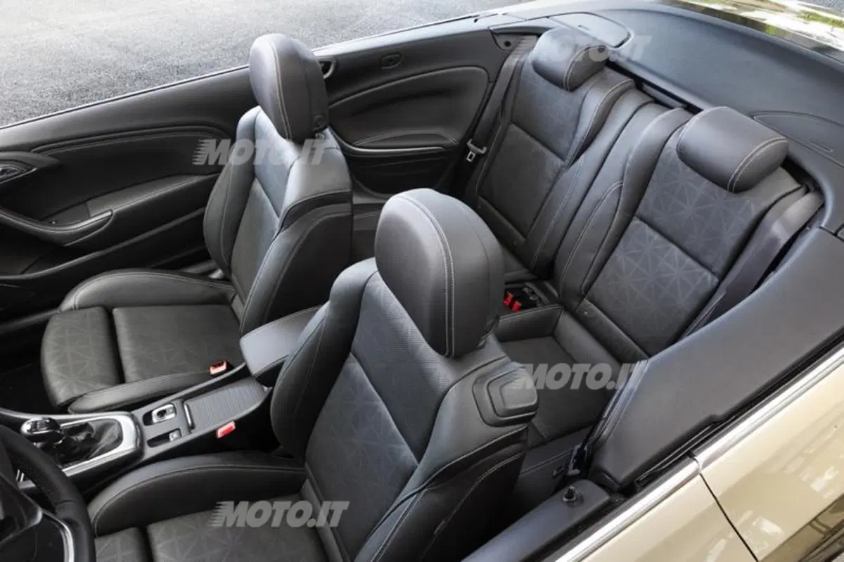 Opel Cascada (54)