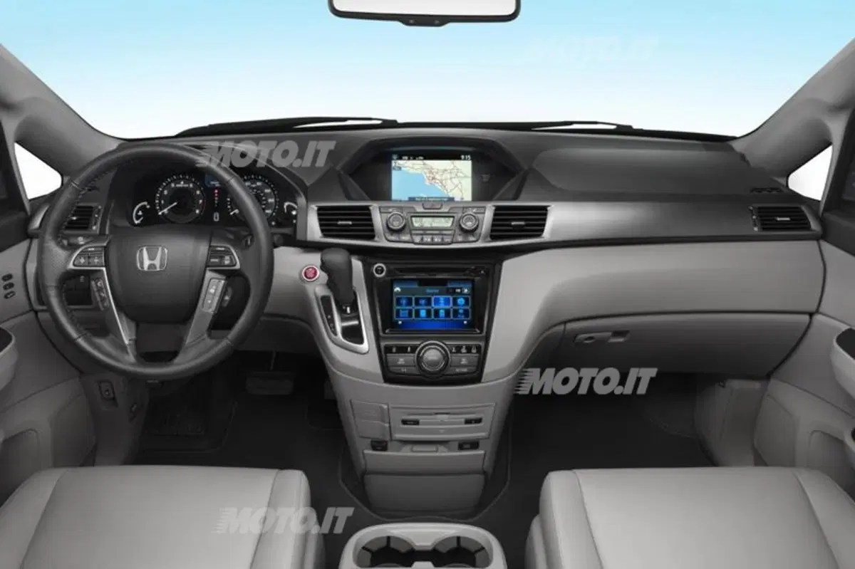 Honda Odyssey: la prima auto con l'aspirapolvere integrato (12)