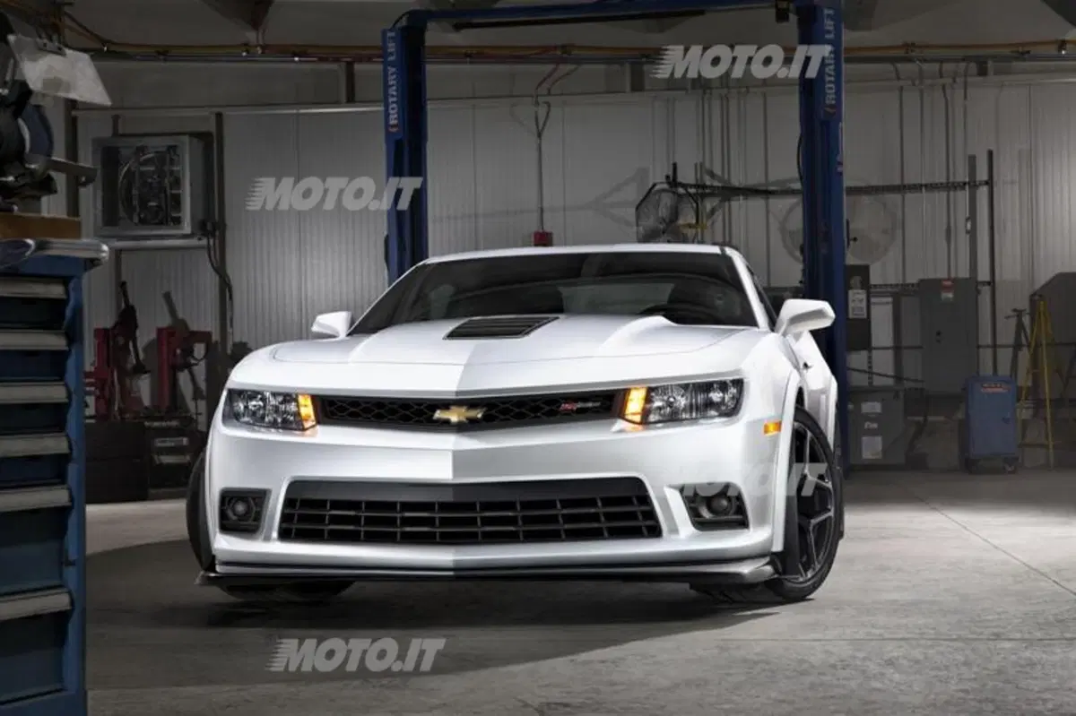 Chevrolet Camaro: a New York il restyling e la versione sportiva Z28 (2)
