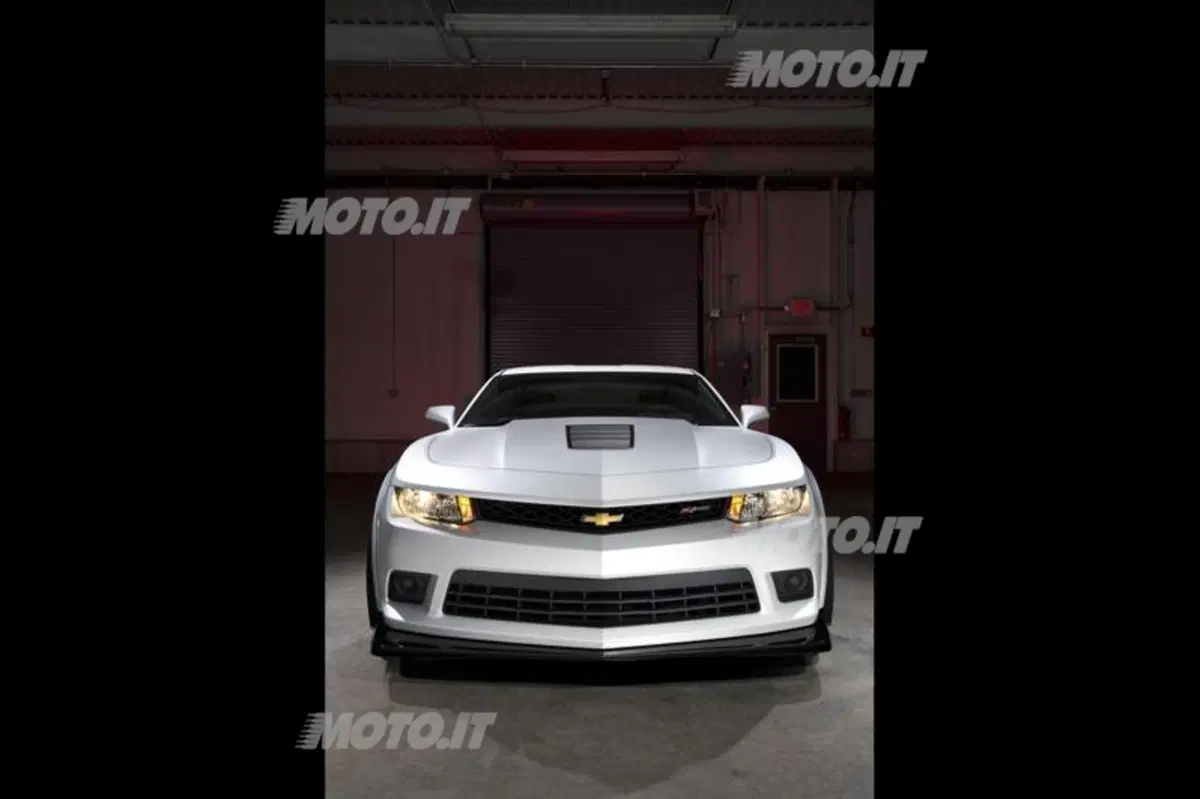 Chevrolet Camaro: a New York il restyling e la versione sportiva Z28 (4)