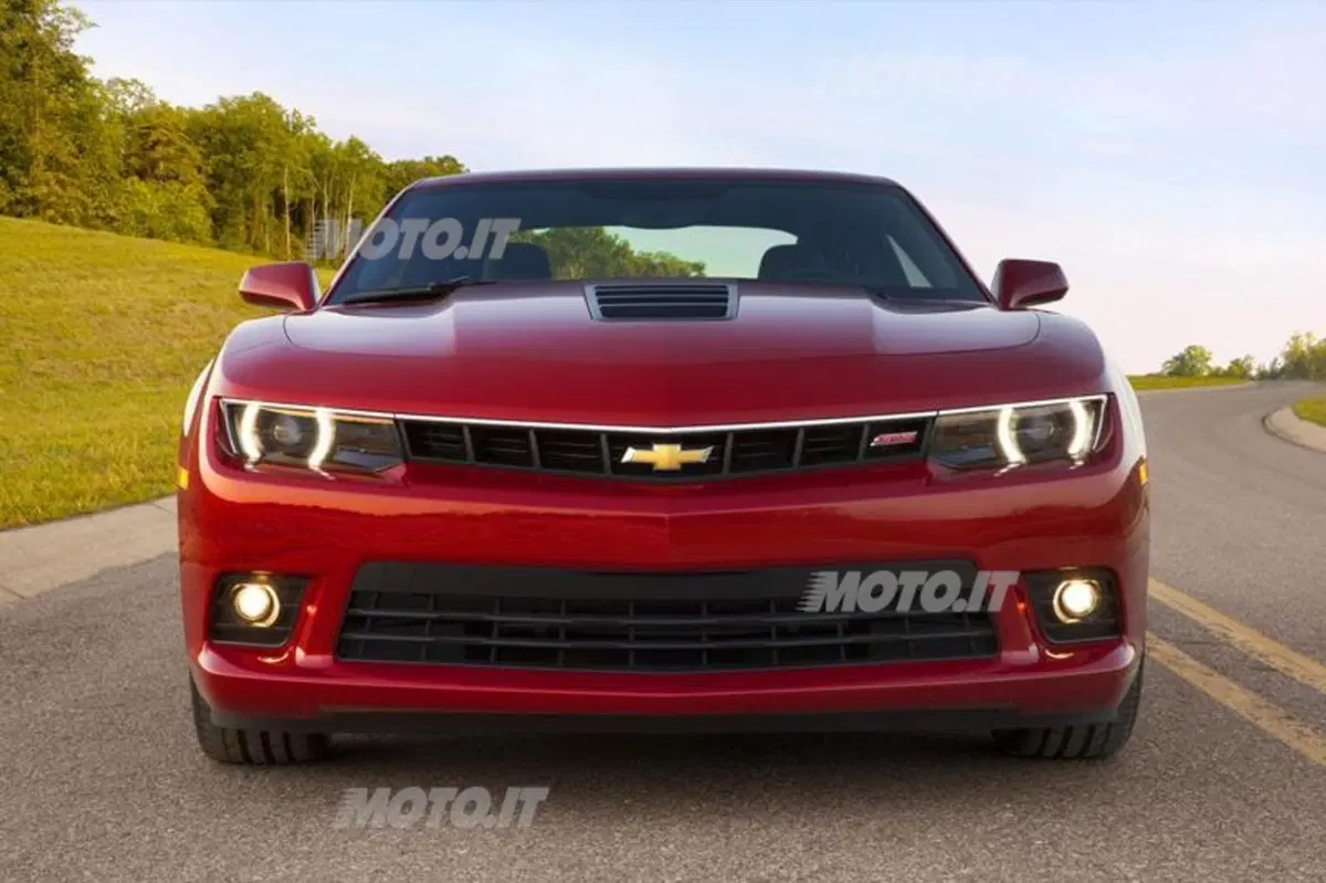 Chevrolet Camaro: a New York il restyling e la versione sportiva Z28 (13)