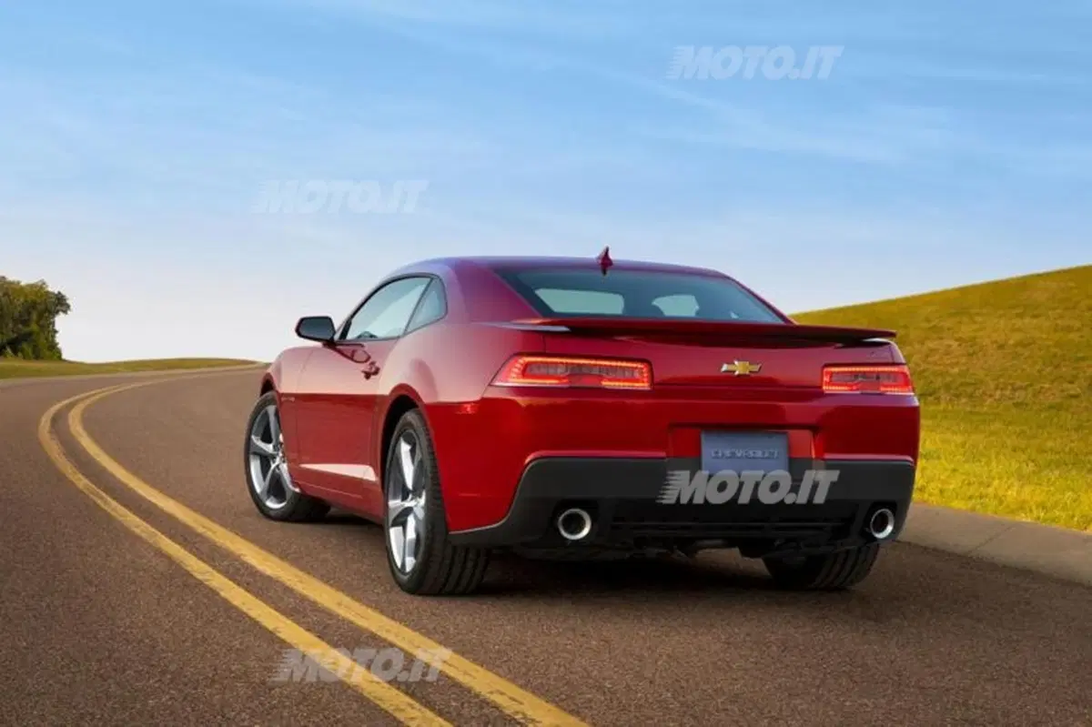 Chevrolet Camaro: a New York il restyling e la versione sportiva Z28 (14)