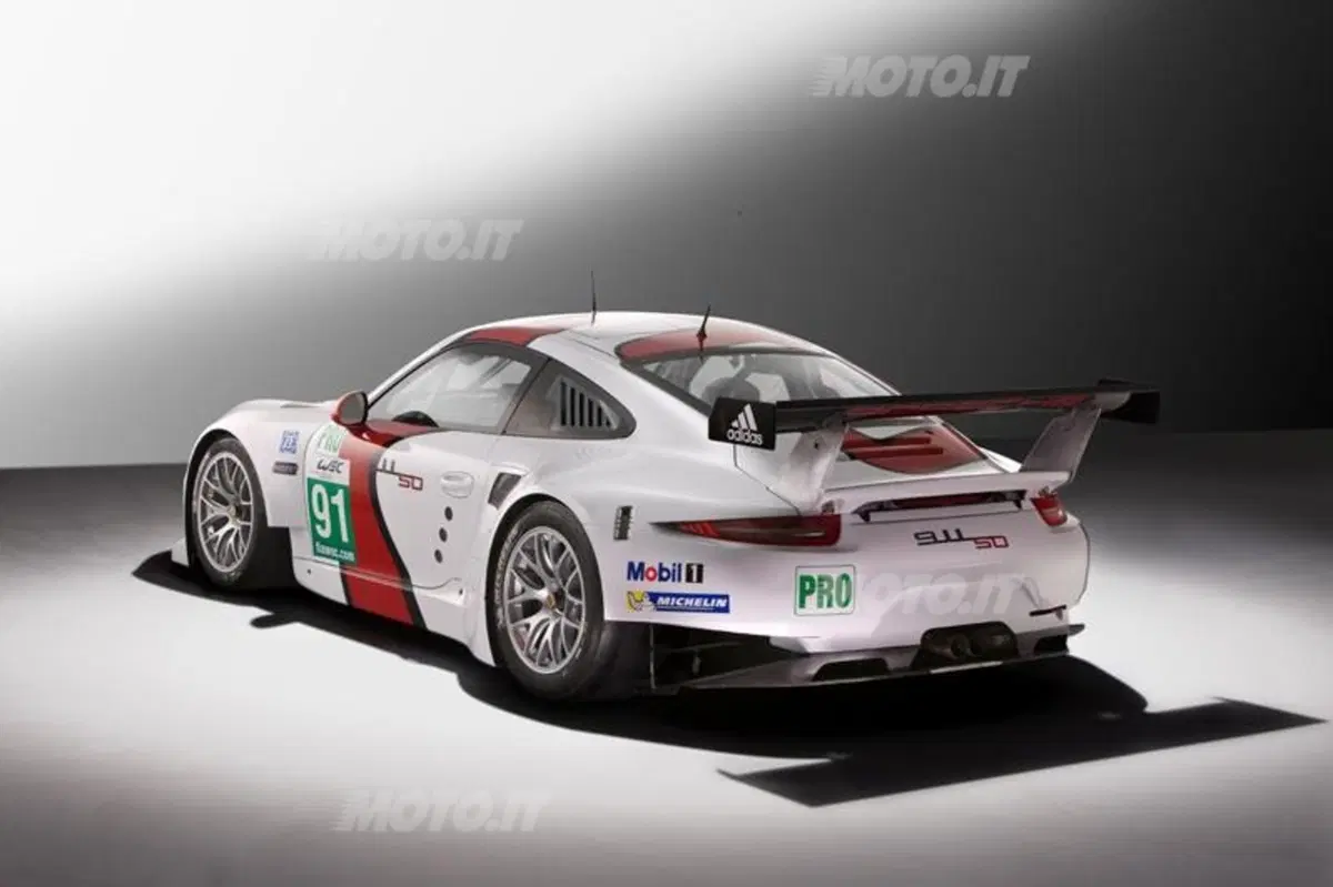Porsche 911 RSR: ecco la vettura per la 24 Ore di Le Mans 2013 (4)