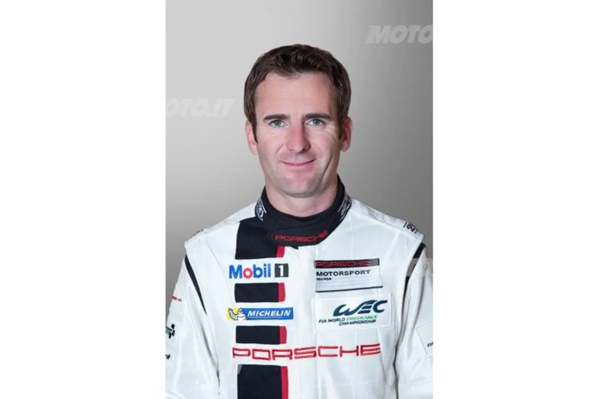 Porsche 911 RSR: ecco la vettura per la 24 Ore di Le Mans 2013 (13)