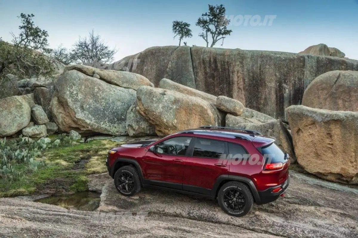 Nuovo Jeep Cherokee: la trazione integrale è disinseribile (24)
