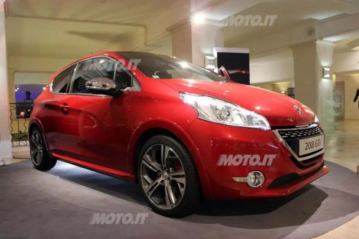 Paolo Andreucci: «Peugeot 208 GTi è veloce, stabile e molto bella da guidare»