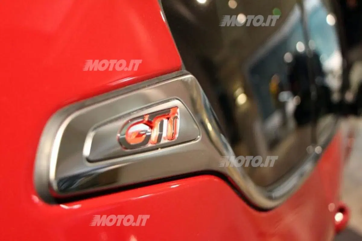 Paolo Andreucci: «Peugeot 208 GTi è veloce, stabile e molto bella da guidare» (6)