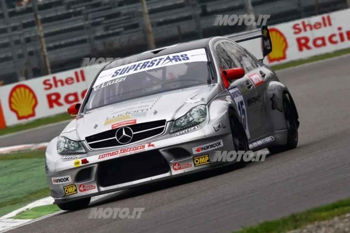 Superstars 2013: a Monza trionfano le Mercedes C 63 AMG di Liuzzi e Biagi
