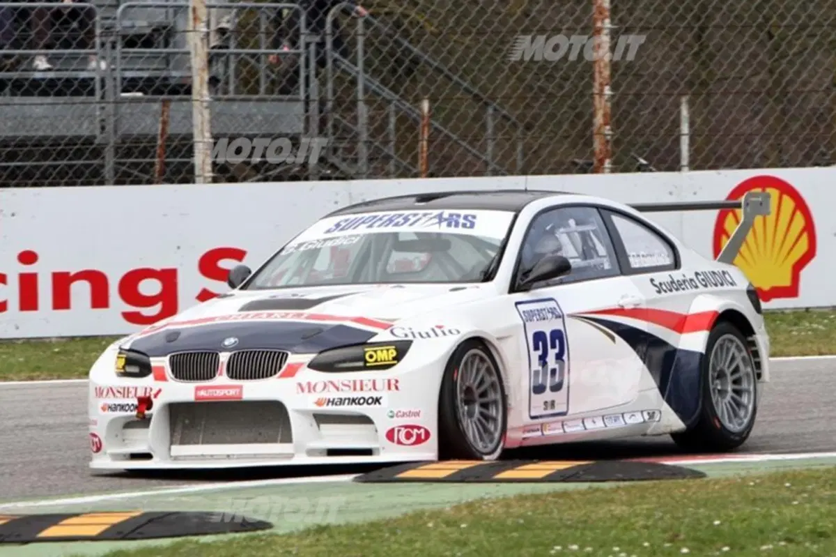 Superstars 2013: a Monza trionfano le Mercedes C 63 AMG di Liuzzi e Biagi (6)