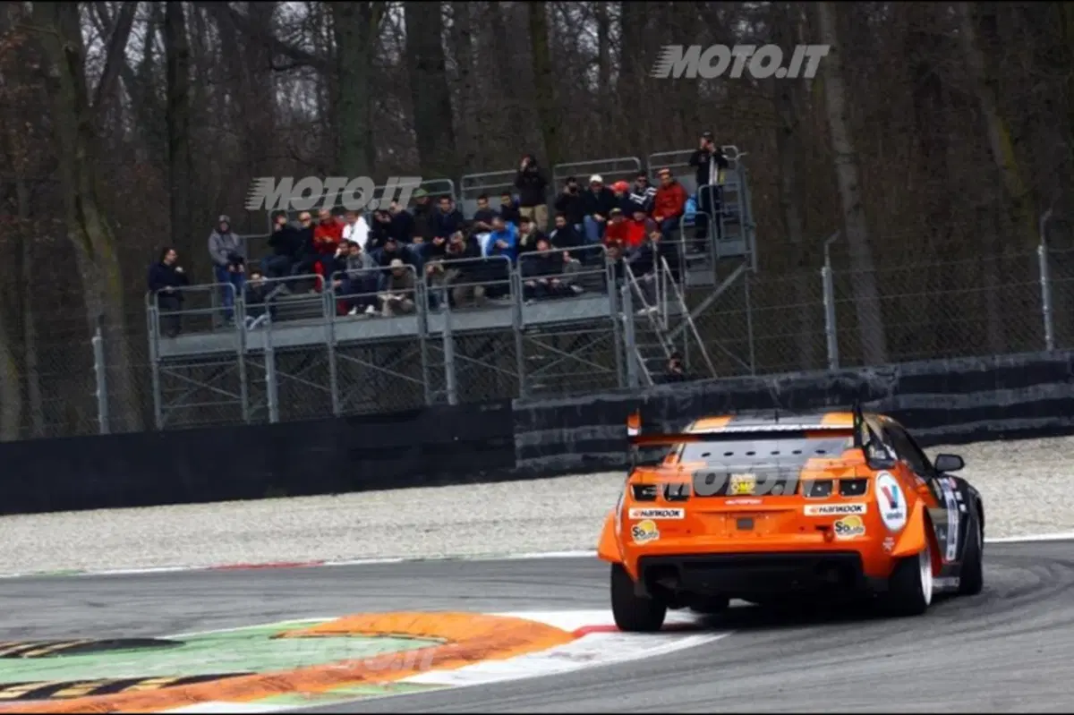 Superstars 2013: a Monza trionfano le Mercedes C 63 AMG di Liuzzi e Biagi (10)