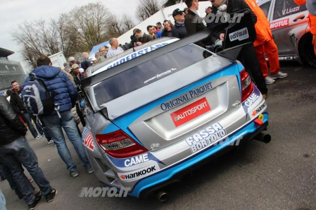 Superstars 2013: a Monza trionfano le Mercedes C 63 AMG di Liuzzi e Biagi (18)